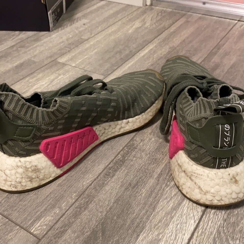 green adidas NMD R1 - Picture 2 of 4